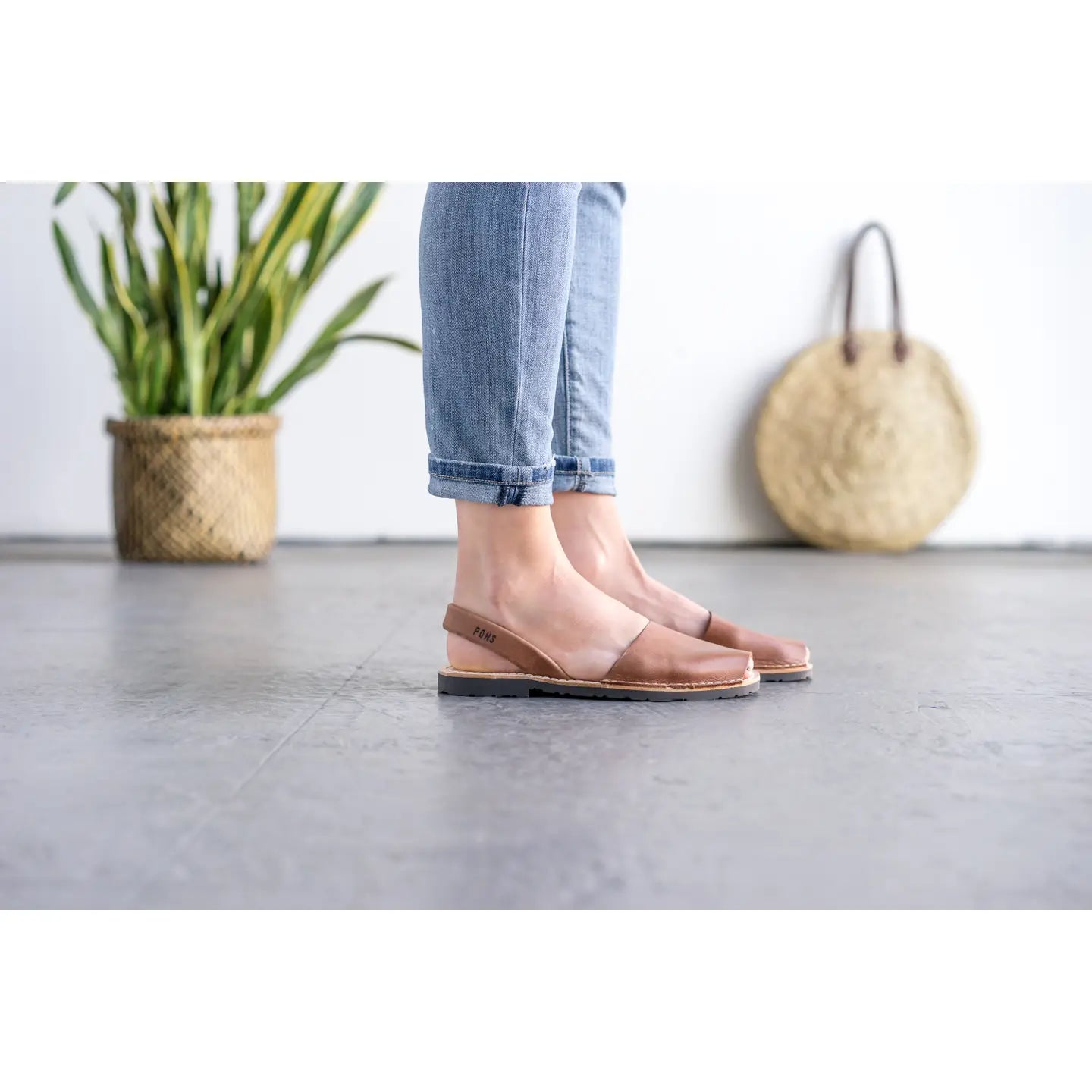 Pons Avarcas | Brown