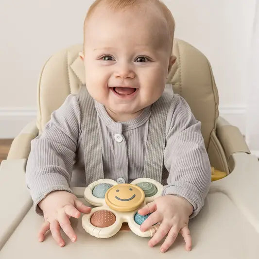 Itzy Pop & Whirl™ - Bath + Travel Toy | Smile