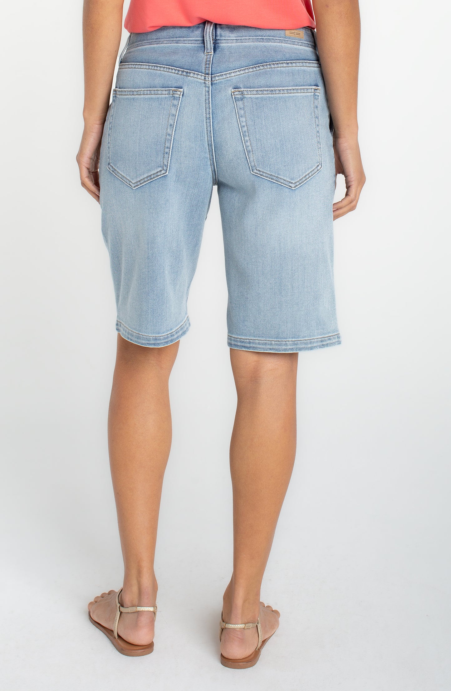 Liverpool Weekender Relaxed Short | Las Virgenes