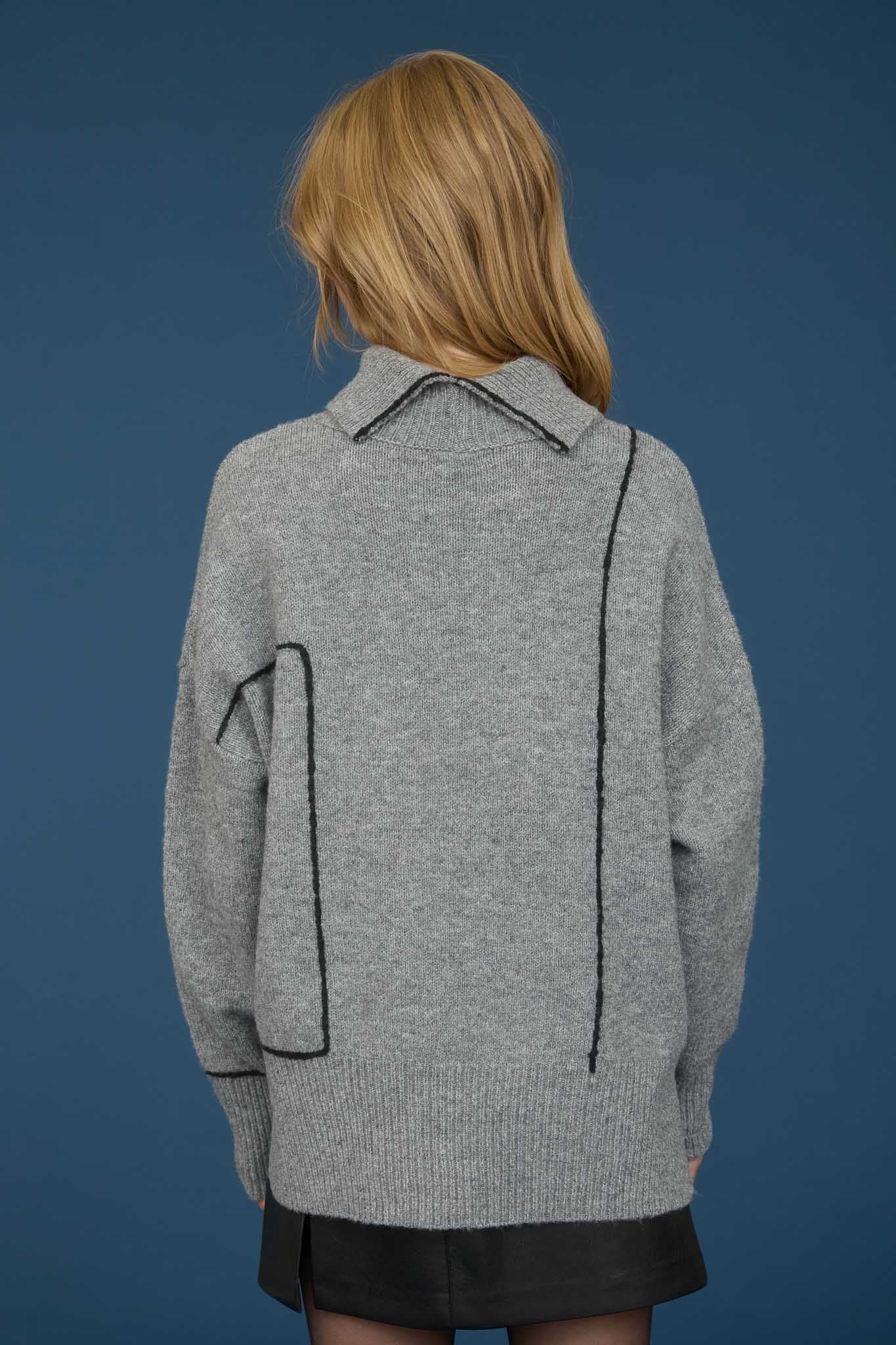 Belle Contrast Line Turtleneck Sweater