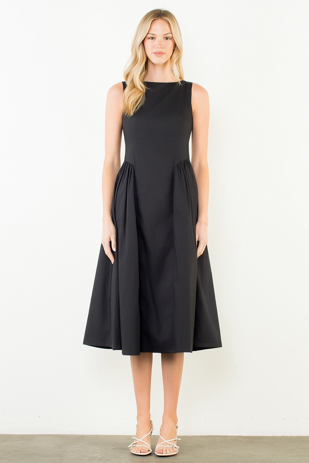 Wendi Sleeveless Midi Dress
