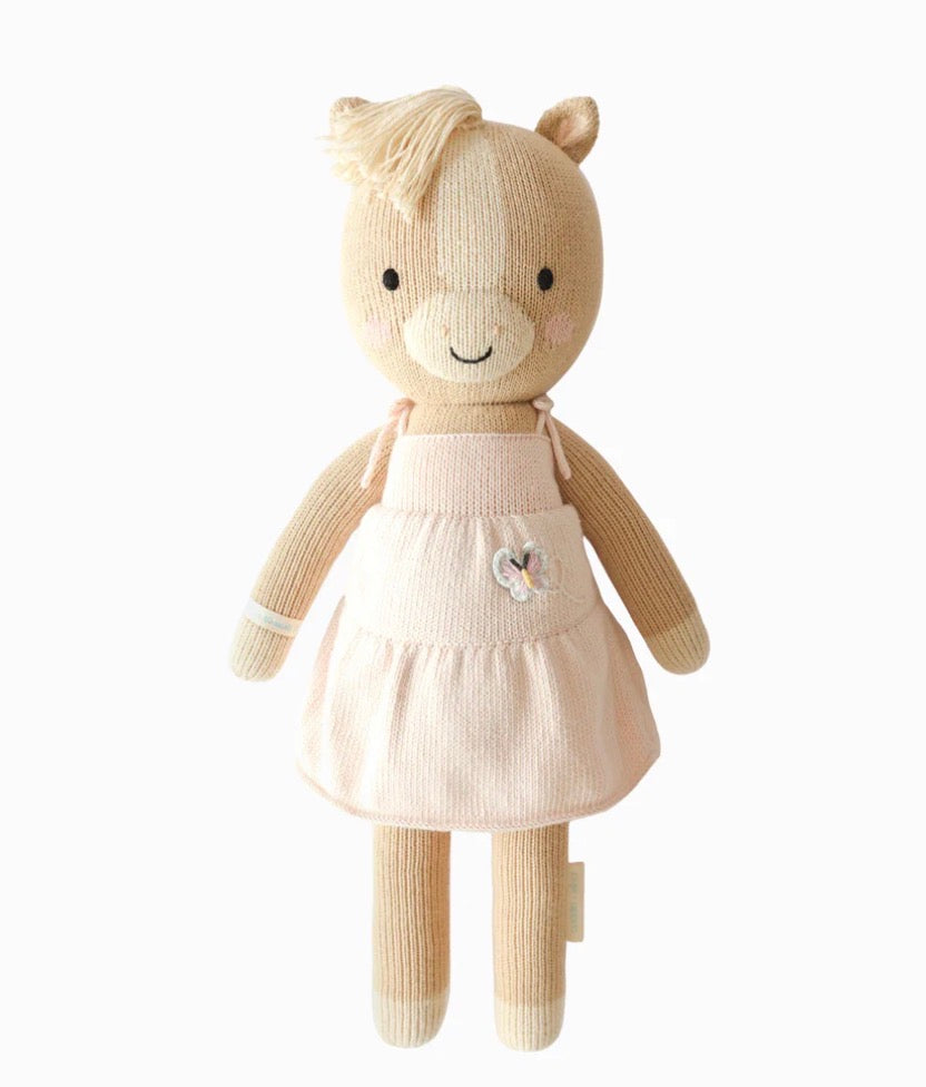 Kelsie the pony | Cuddle + Kind