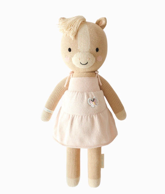 Kelsie the pony | Cuddle + Kind