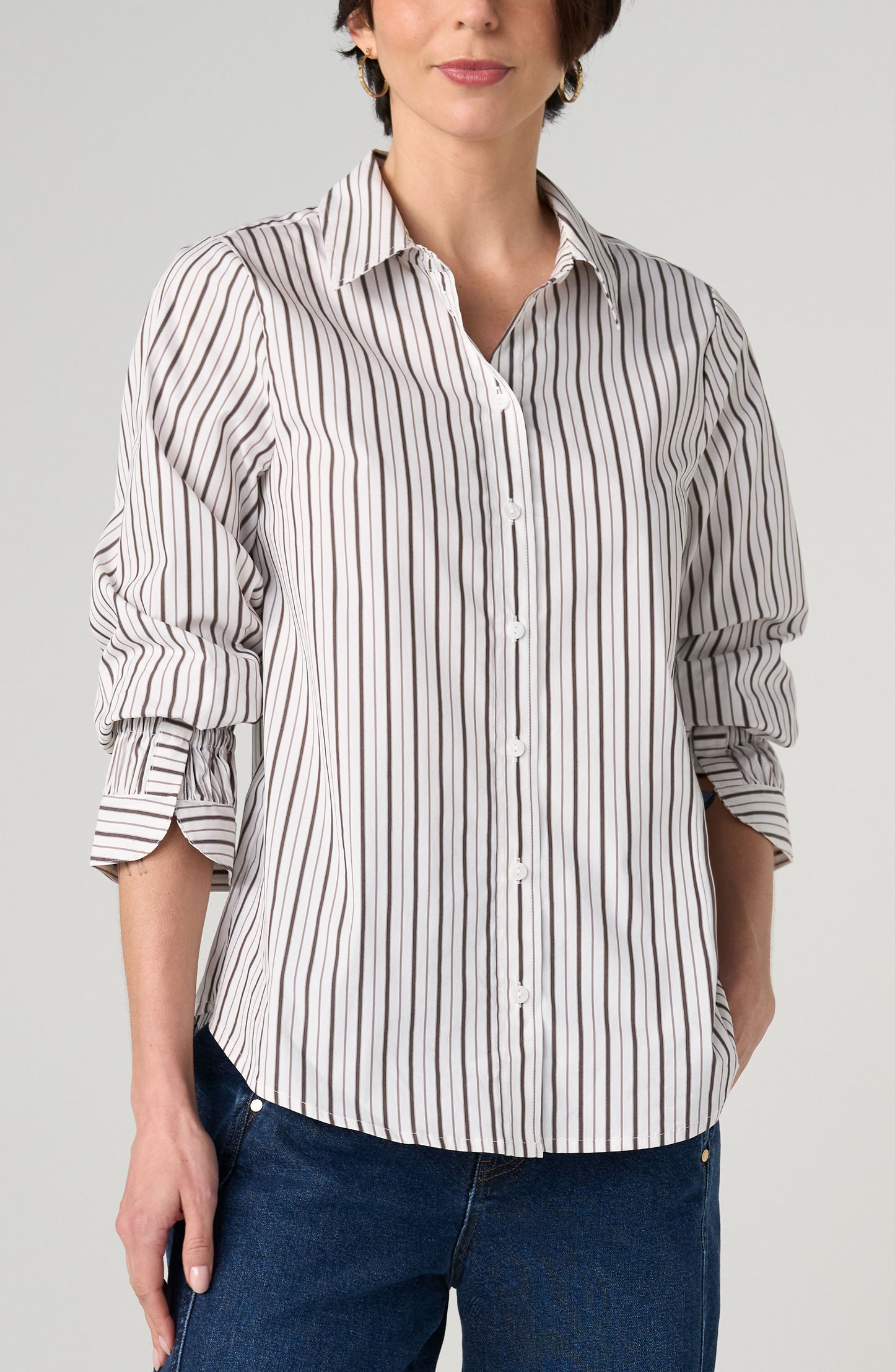 Liverpool Adjustable Sleeve Button Front Woven Top | Cream w/ Espresso Stripe
