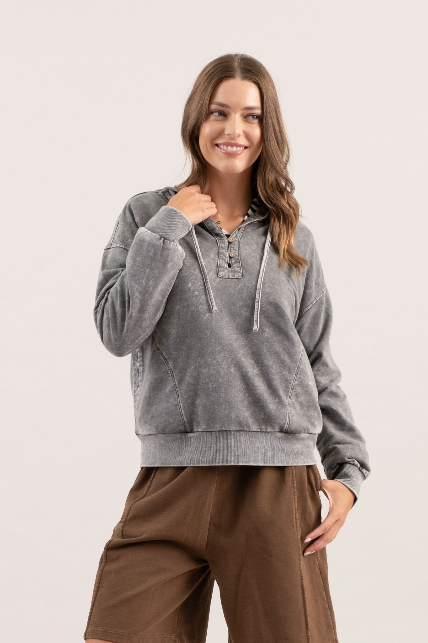Kerrie Washed Hooded Sweater | Black