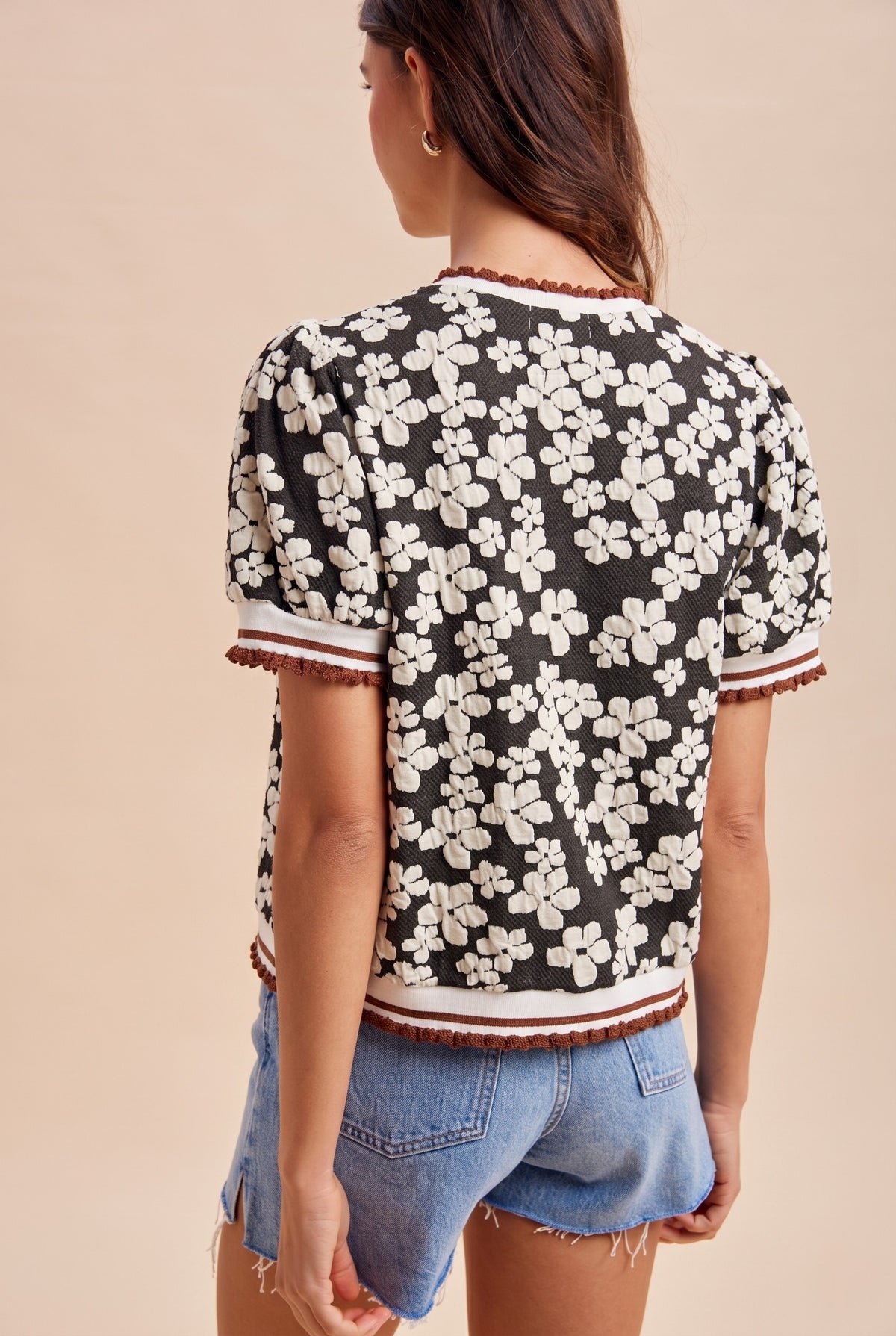 Sarah Flower Embossing Puff Sleeve Top